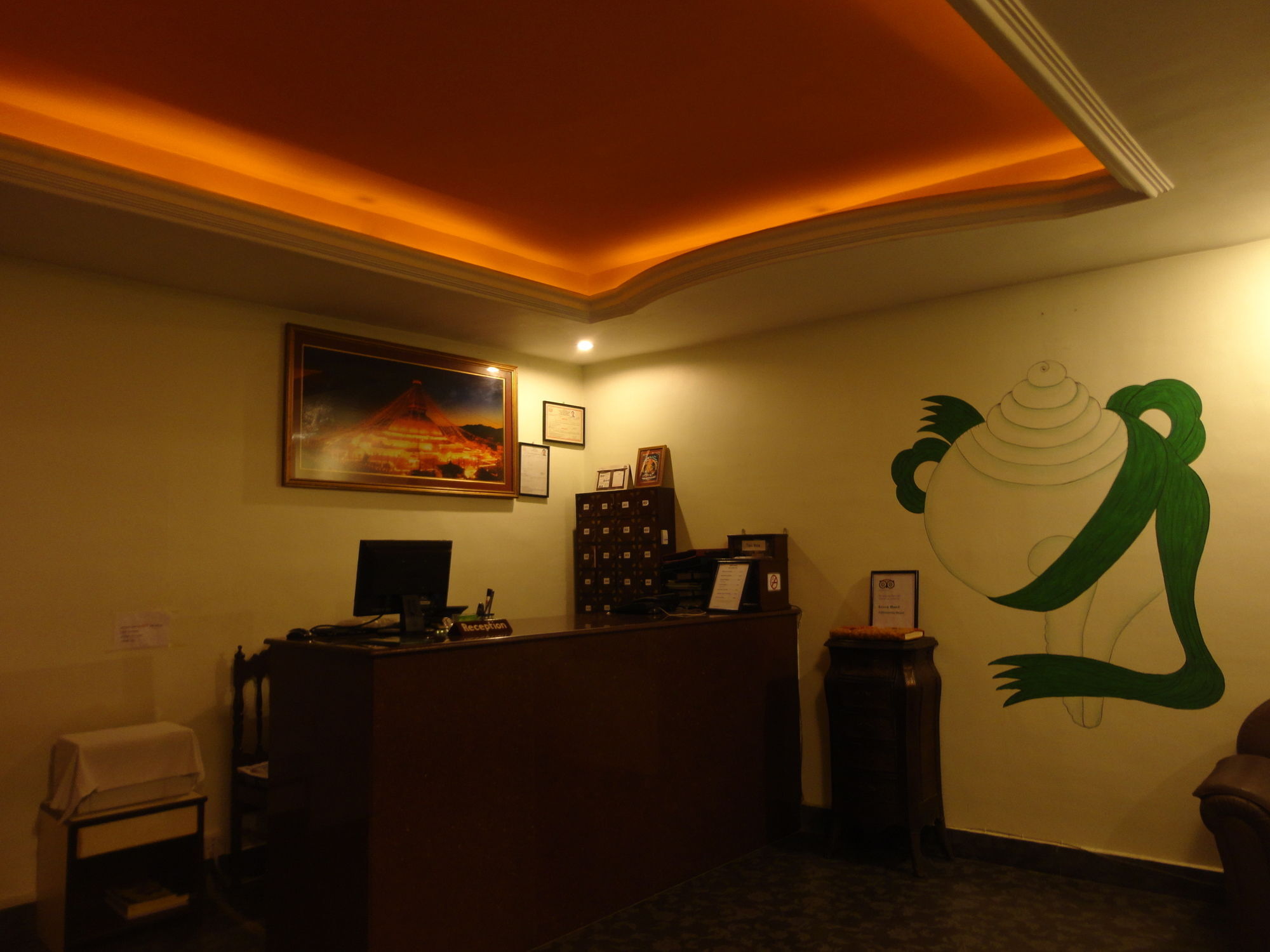 Green Hotel Катманду Екстер'єр фото